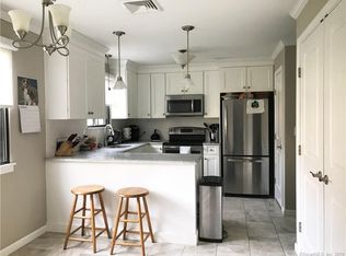 964B Heritage Vlg, Southbury, CT 06488