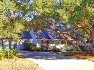 2752 Sherwood Dr, Navarre, FL 32566