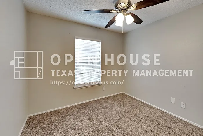 4208 Staghorn Cir N — Photo 14