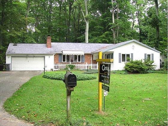 5th image of 36 Woodland Cir