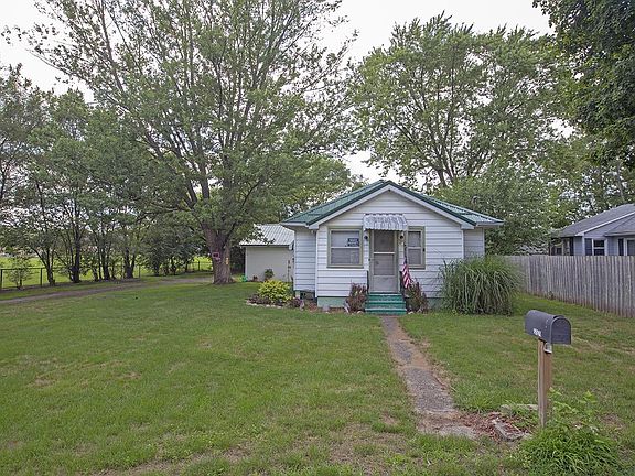 2nd image of 57879 Aurora Ave