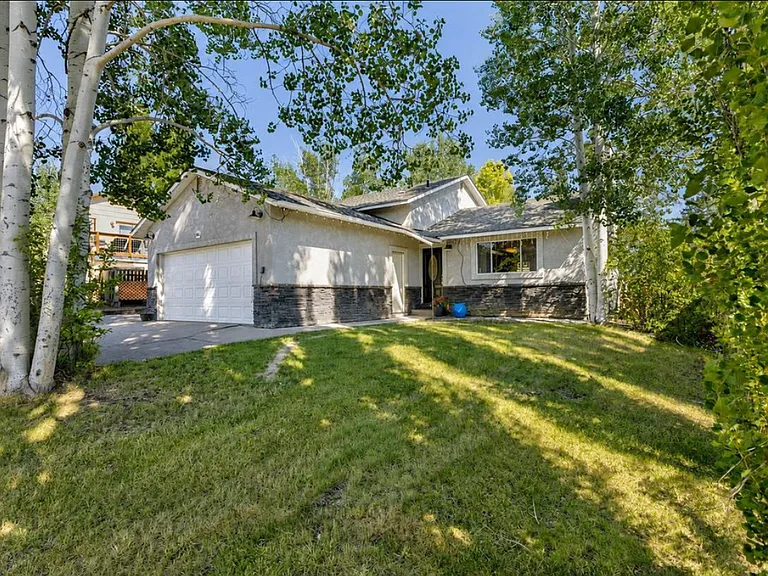 406 High Meadow Ct — Photo 1