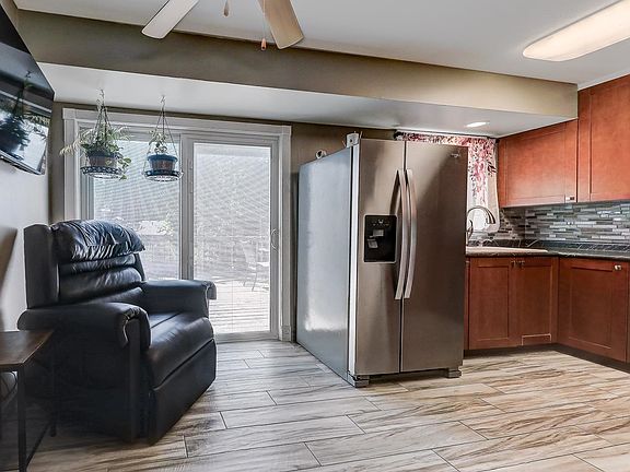 5th image of 13253 Josephine St