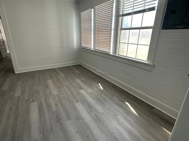 160 Church St — Photo 14