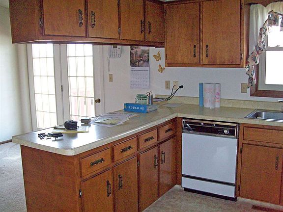 3rd image of 1303 Ponderosa Dr