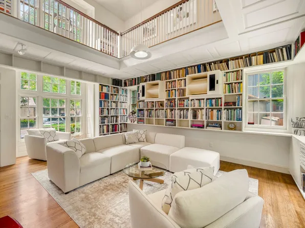 10 Traill St, Cambridge, MA 02138
