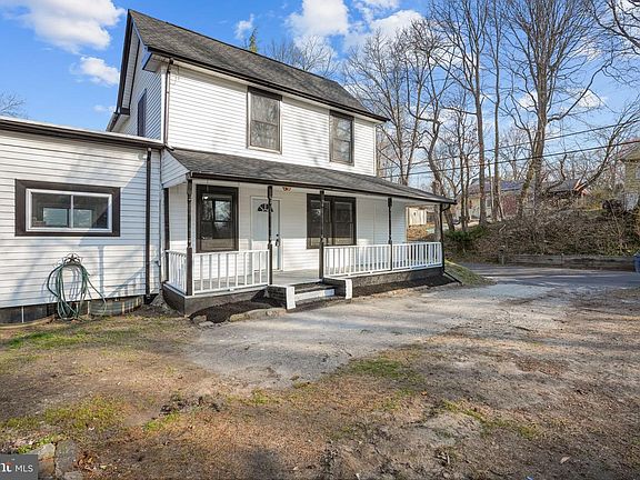 2nd image of 218 Lake Ave