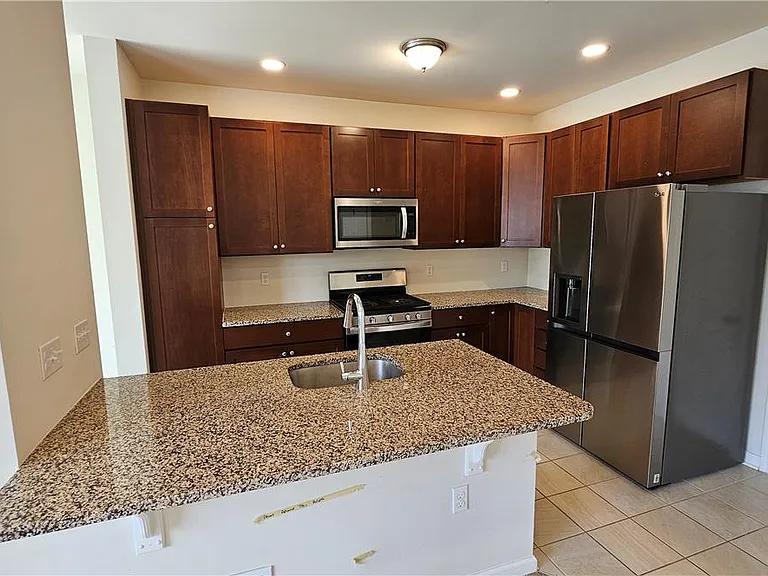 1462 Black Forest Dr S — Photo 10