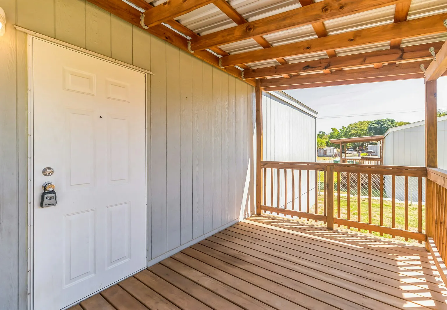 108 East Castleshoals Drive — Photo 3