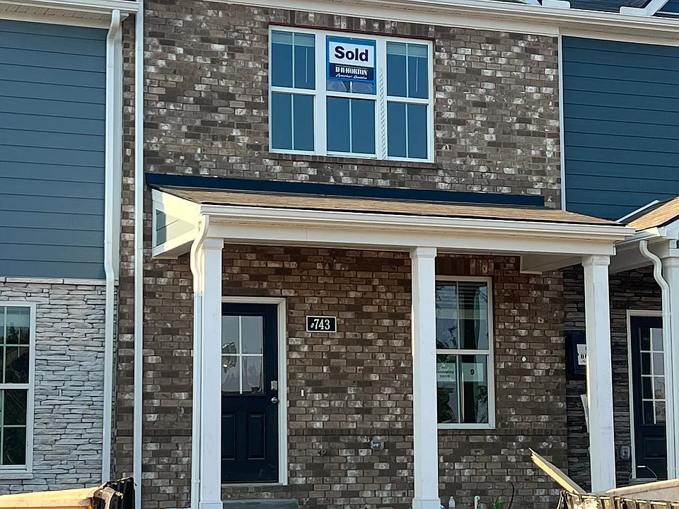 743 Ashbrook Dr