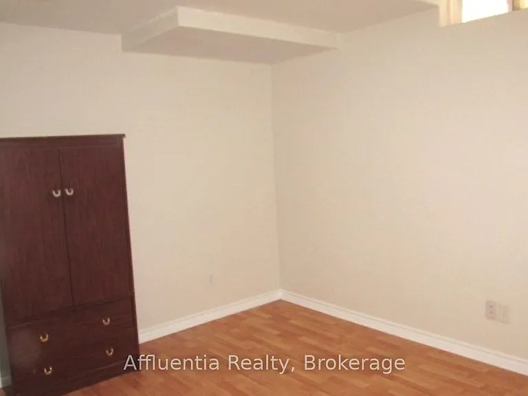 132 Oakborough Dr — Photo 6