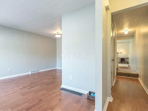 4th image of 1563 Sandringham Dr