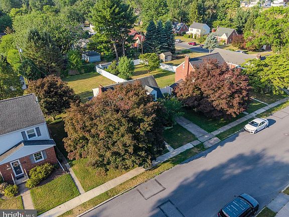 2nd image of 3111 Penbrook Ave