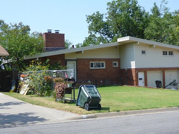 2nd image of 1813 Thompson Ave