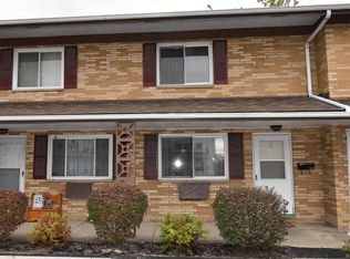 1593 Lee Terrace Dr, Wickliffe, OH 44092