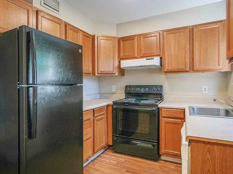 3267 Warringwood Dr — Photo 16
