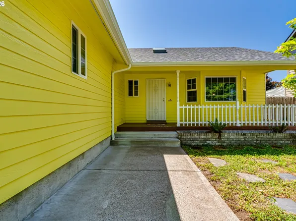 4665 Holly St, Springfield, OR 97478