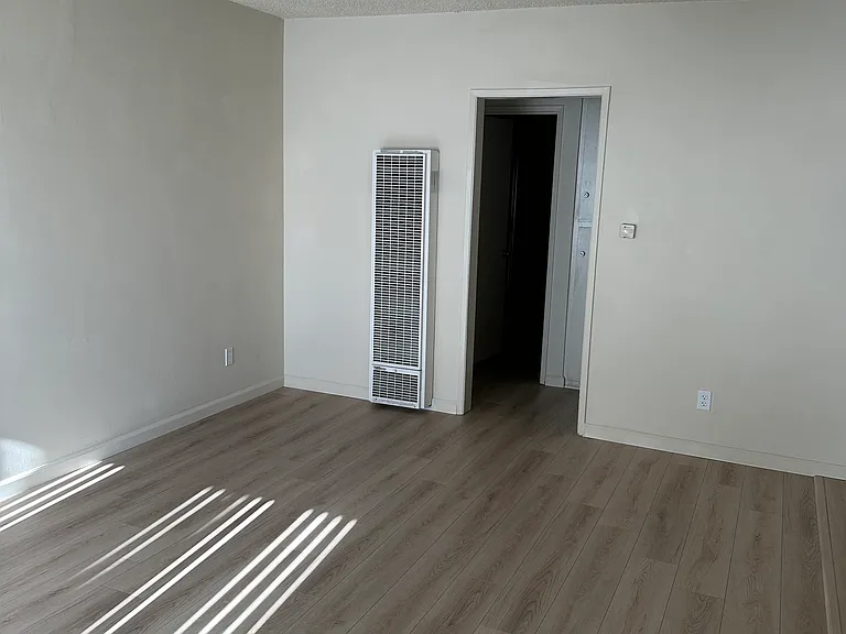 7651 Vineland Ave #211 — Photo 5