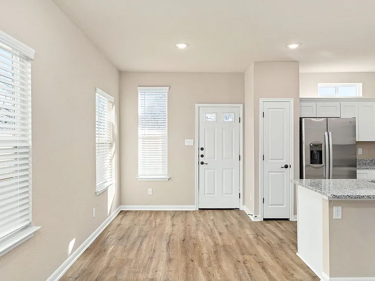 815 Soria Pl #101 — Photo 10
