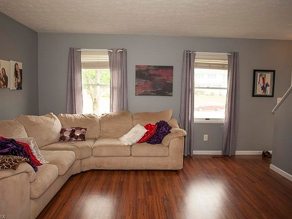 4th image of 3168 Holly Dr