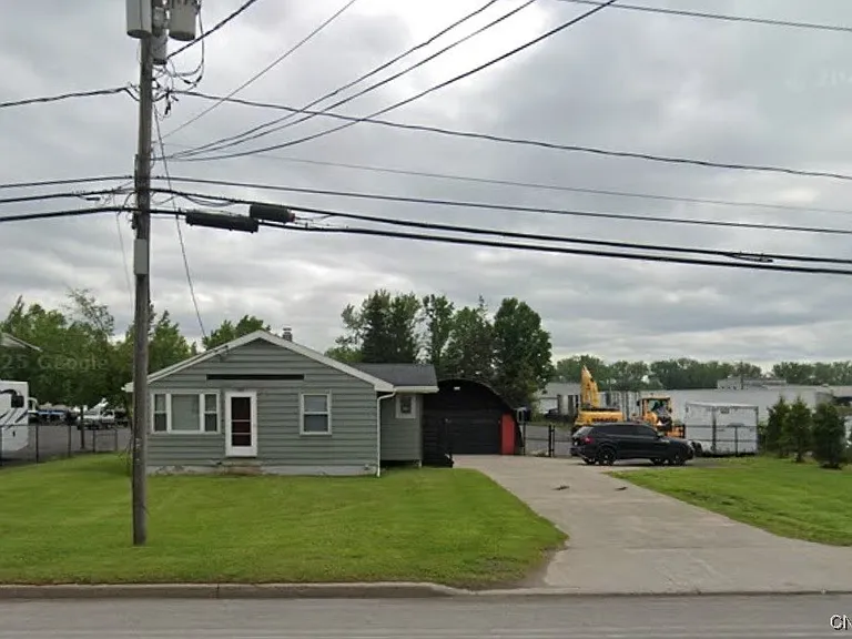 9646 River Rd — Photo 1