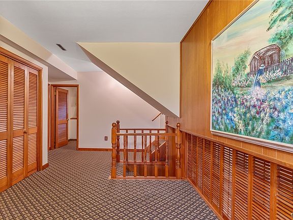4th image of 214 Colony Park Dr