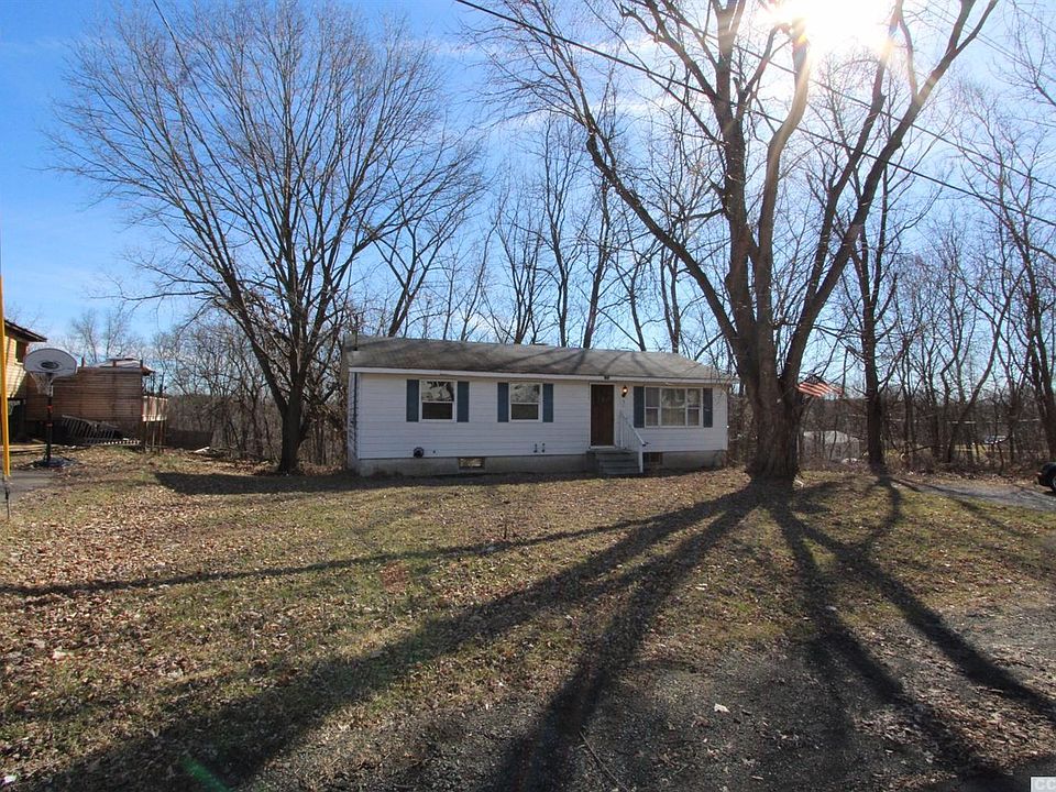 1st image of 9 Coronation Dr