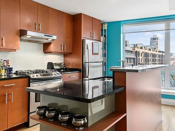 4th image of 440 Kent Ave APT 7E