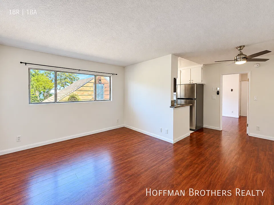 2106 S Bentley Ave #8