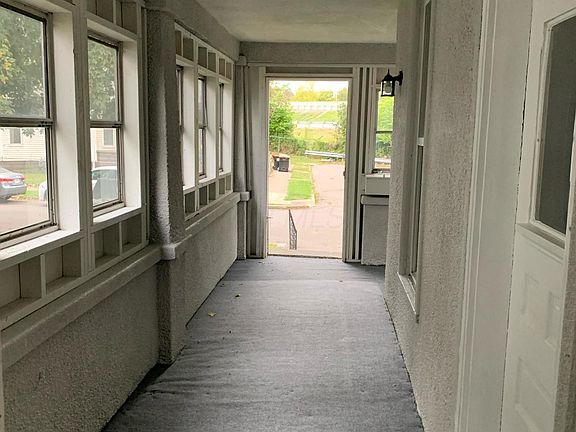 5th image of 96 Penney Ave