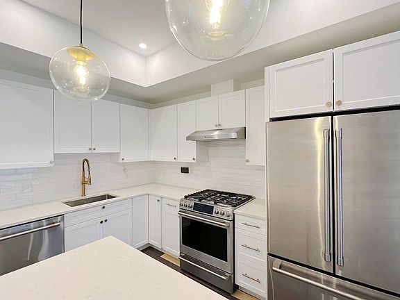 4th image of 23 Charles Park Rd