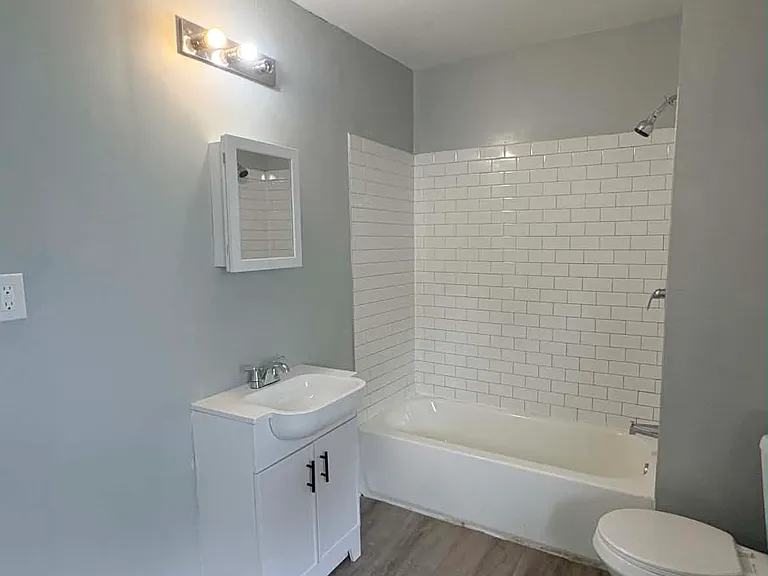 668 Pingree St — Photo 18