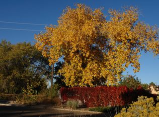 100 La Placita Cir, Santa Fe, NM 87505