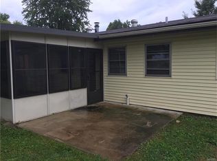 306 Saint Charles Dr, Godfrey, IL 62035