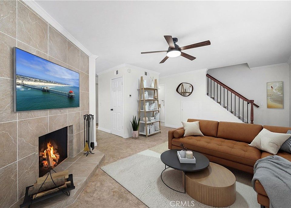 1st image of 19880 Berkshire Ln