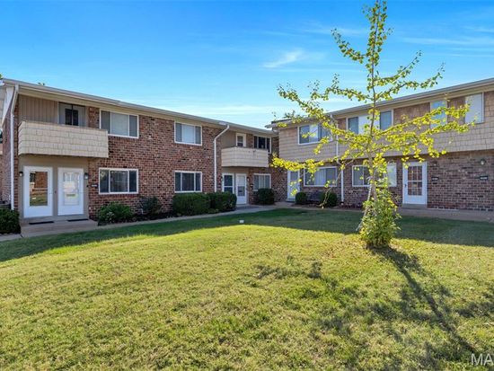 10525 Carroll Wood Way, Saint Louis, MO 63128