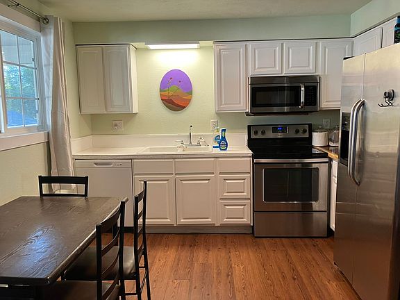 5th image of 2328 E Providence Ave