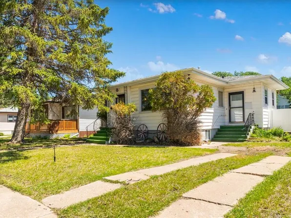 121 NW 5th St SE, Medicine Hat, AB T1A 0M4