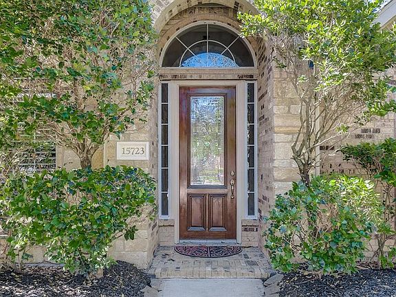 3rd image of 15723 Sweeney Park Ln