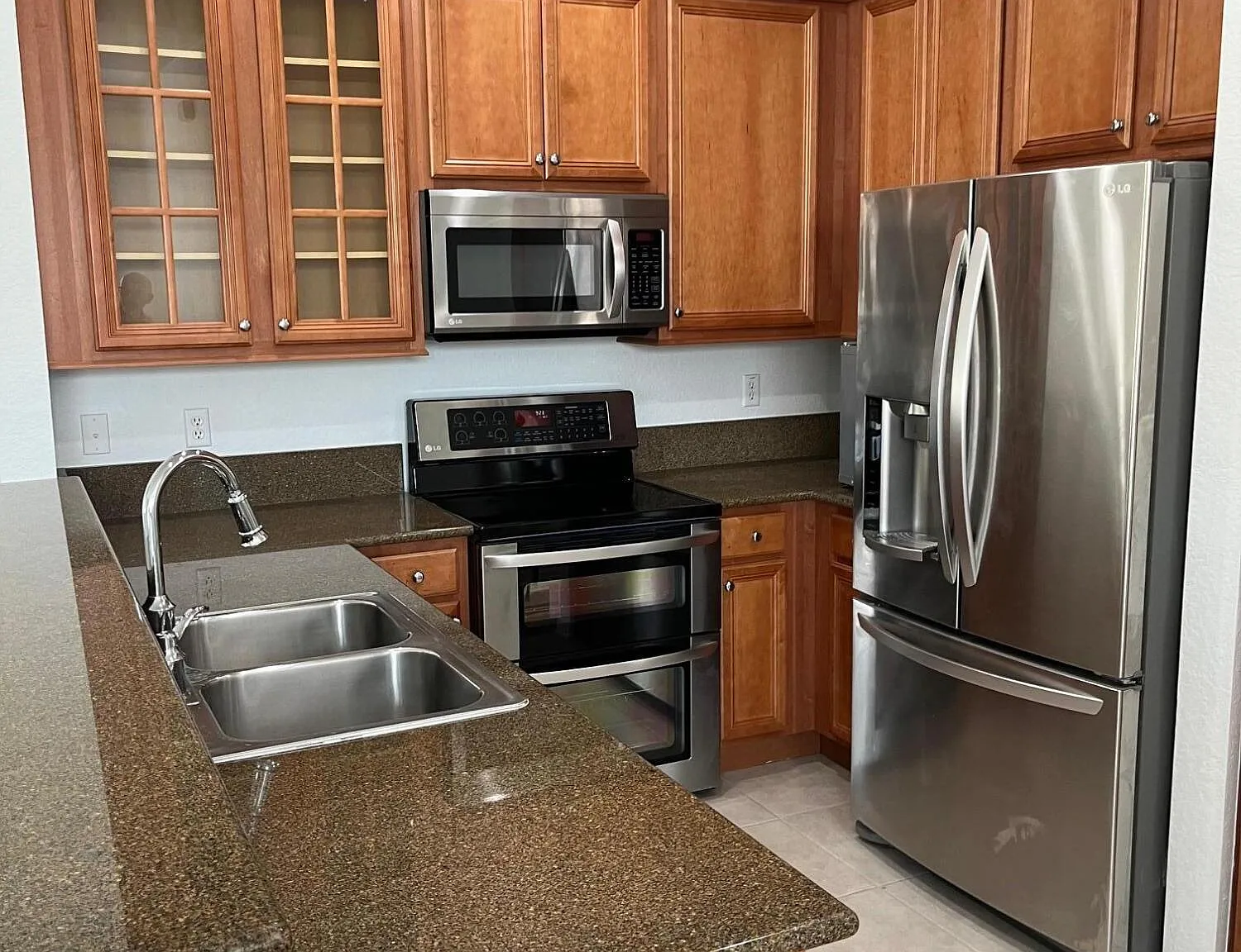2 bed, 2.0 bath, 1036 sqft, $2,550 — Photo 3