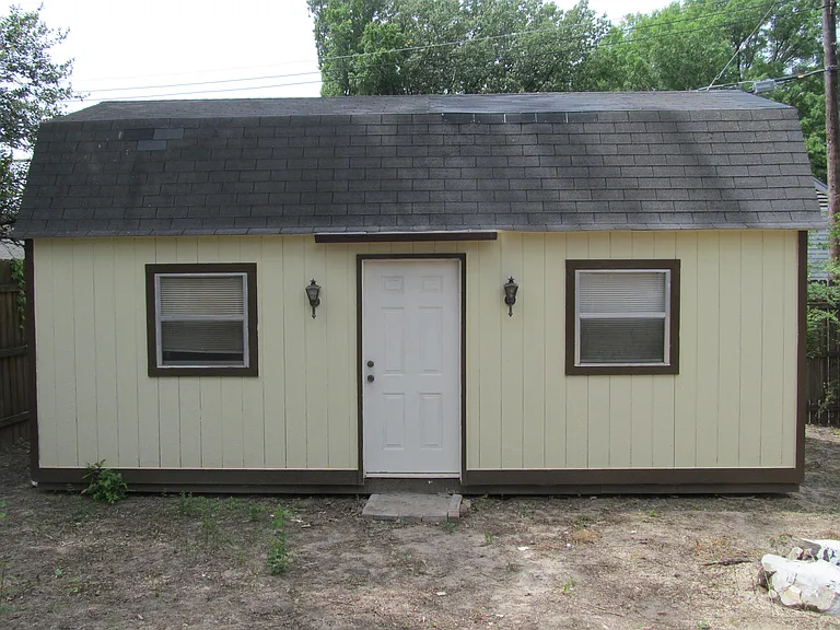 3111 Estes St — Photo 24