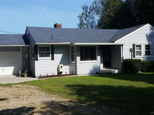 4175 Lakeshore Rd, Lexington, MI 48450