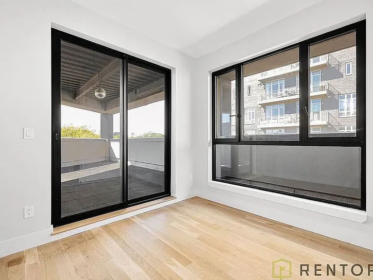 494 Manhattan Ave #407E — Photo 8