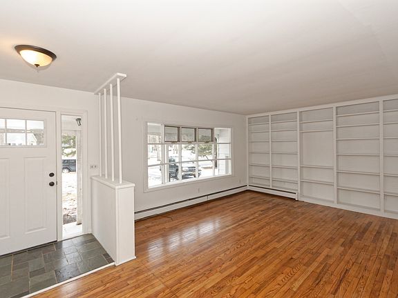 4th image of 30 Secada Dr