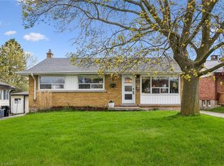 154 Oriole St, Waterloo, ON N2J 2B4