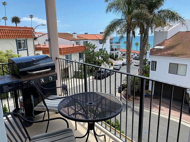 Sit on the deck and enjoy coffee or a cocktail while watching & listening to the waves!