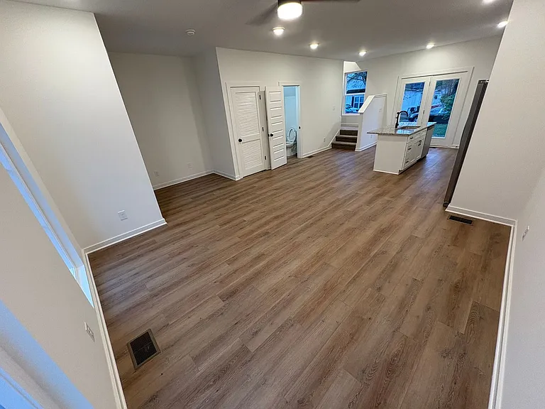 310 Cedar St — Photo 11