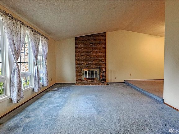4th image of 3765 SE Yorkshire Ave