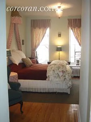 Rented by Corcoran | media 27