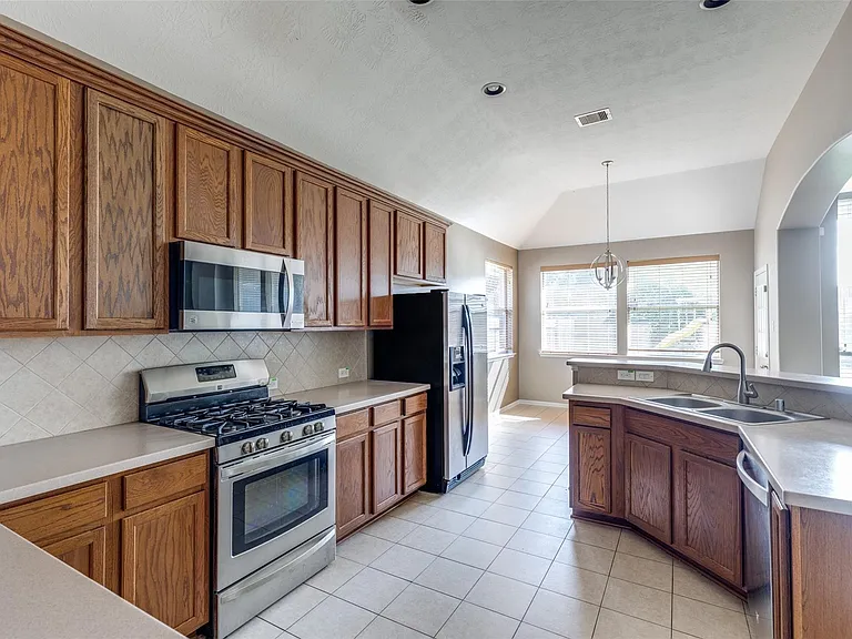 24915 Garnet Shadow Ln — Photo 19